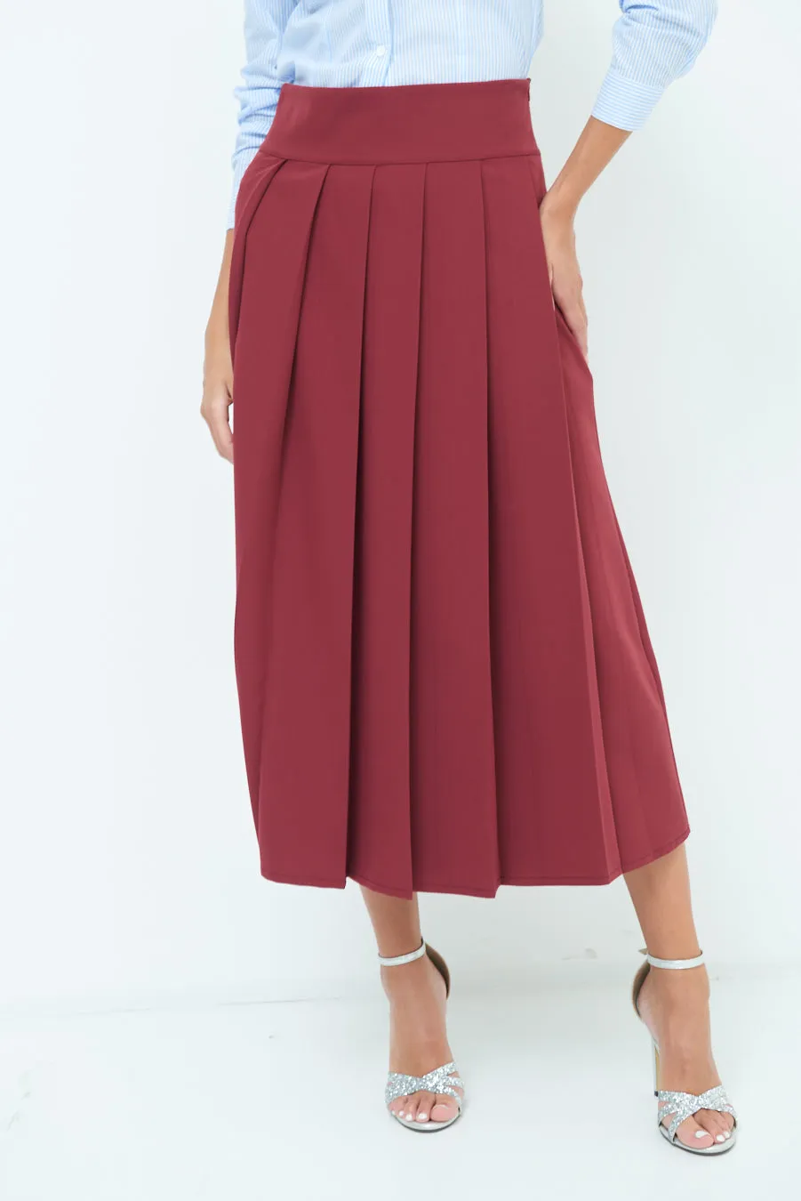High-waisted pleated midi skirt wholesale