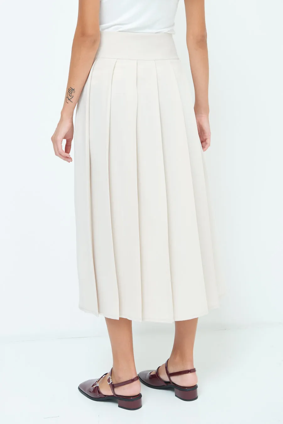 High-waisted pleated midi skirt wholesale