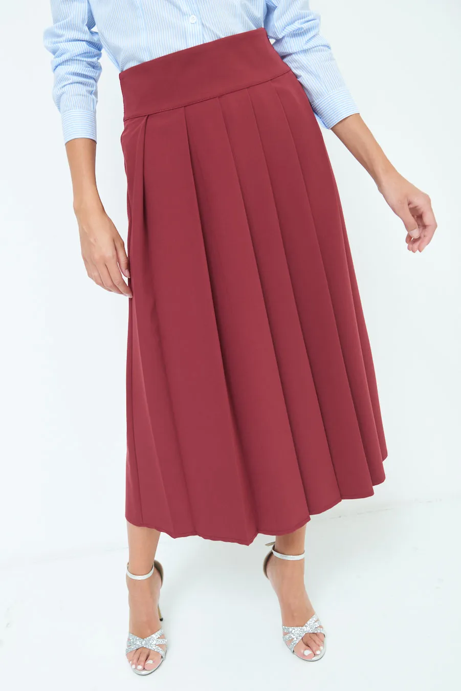 High-waisted pleated midi skirt wholesale