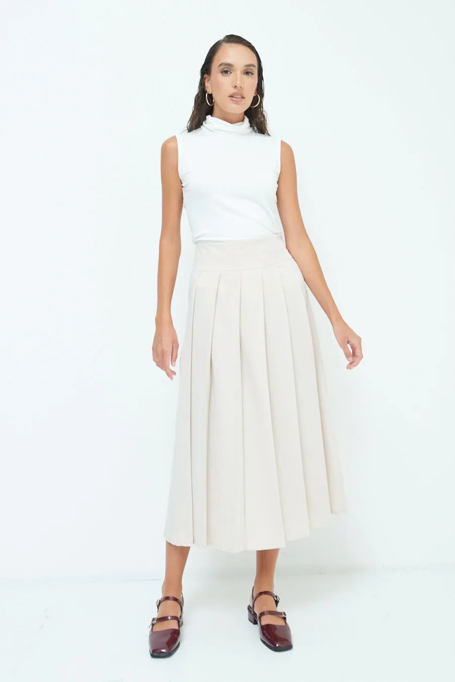 High-waisted pleated midi skirt wholesale