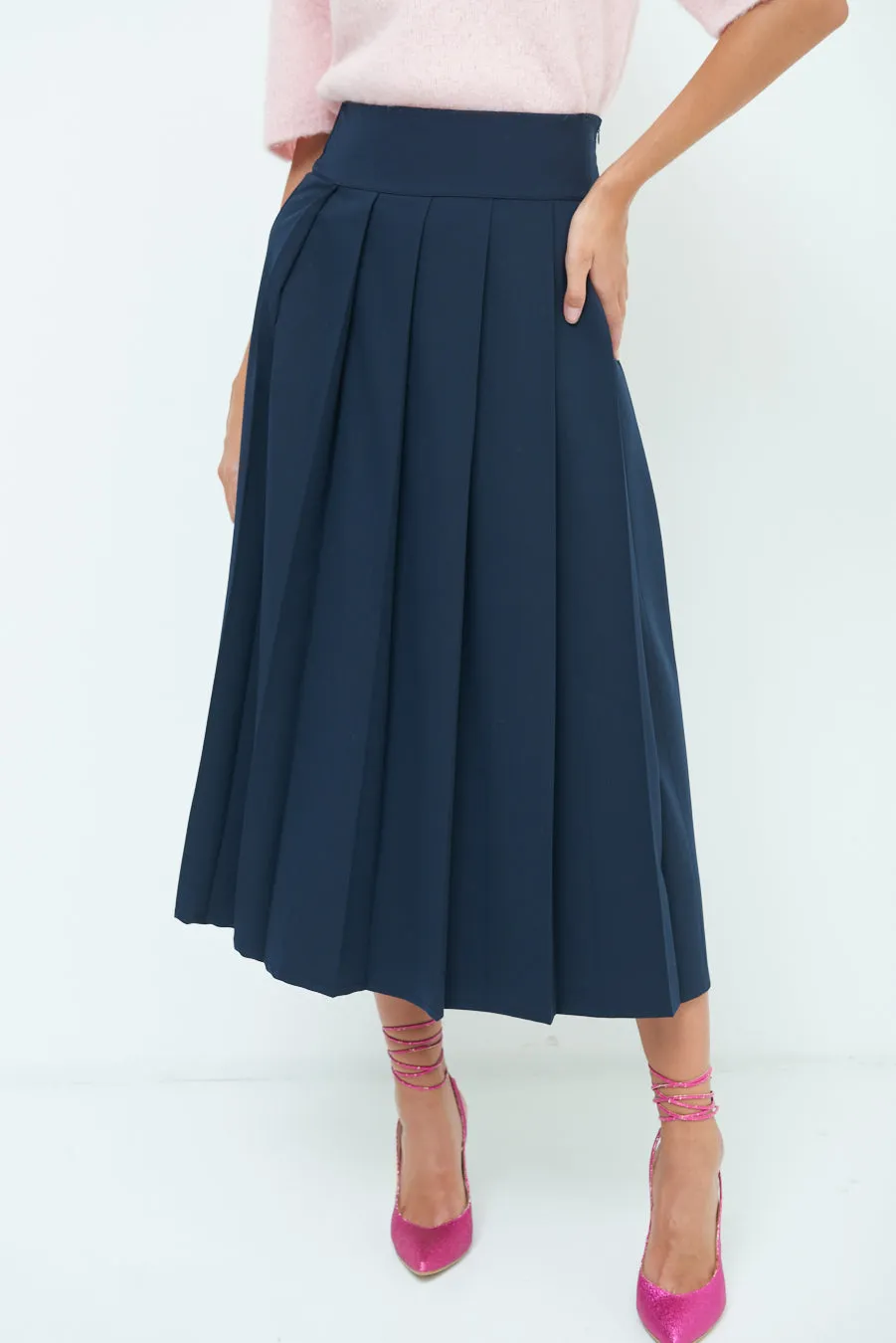 High-waisted pleated midi skirt wholesale